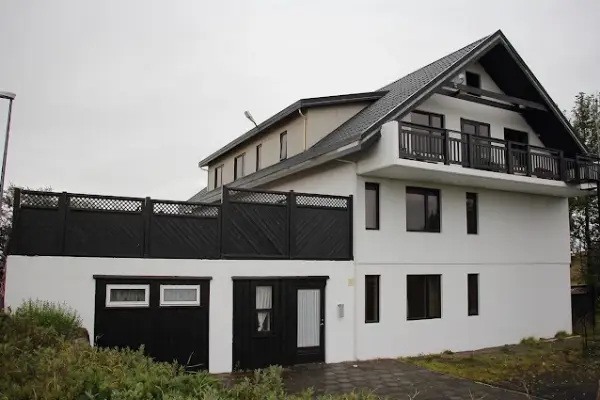 Bitra Guesthouse white country house accommodation near Selfoss on the Golden Circle