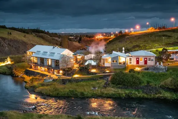 Frost and Fire Boutique Hotel by the riverside with geothermal steam and outdoor hot tubs in Laugarvatn