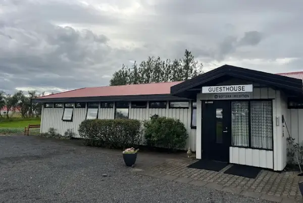 South Central Guesthouse with simple rooms and countryside surroundings in South Iceland