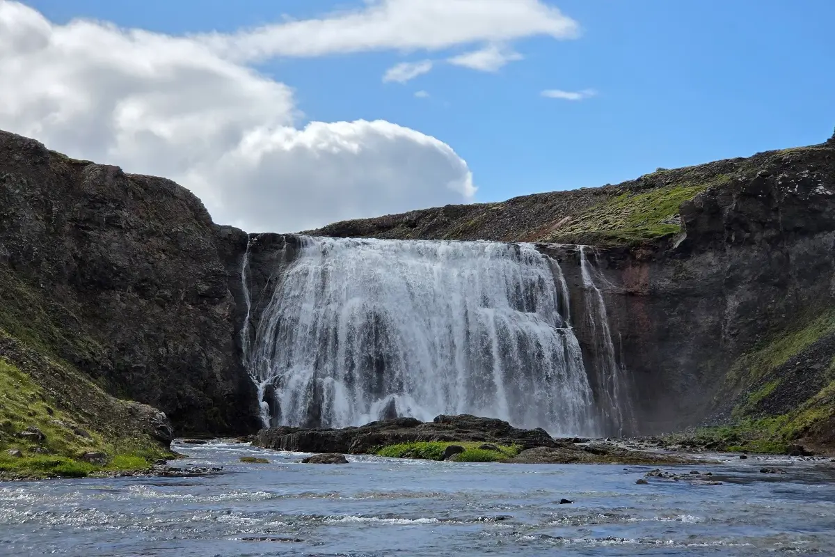 &THORN;&oacute;rufoss Waterfall